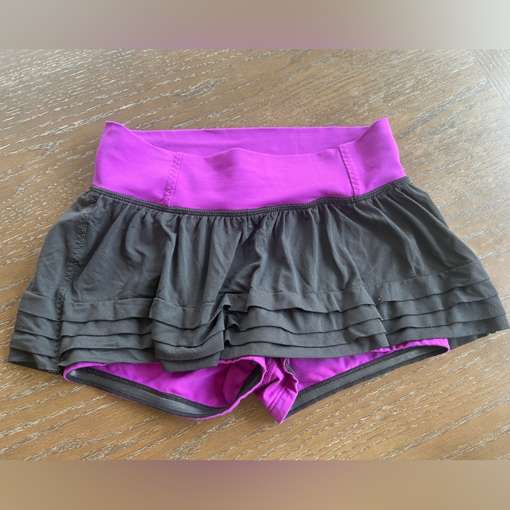 Lululemon Black/purple Run Pace Setter
Skirt Skort Built-in Shorts Pleated
Size4